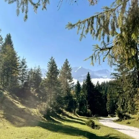 Zentral, Ruhig & Stilvoll Mit Bergpanorama+ Garten Apartamento *