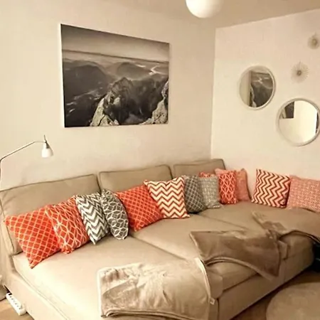 Zentral, Ruhig & Stilvoll Mit Bergpanorama+ Garten *