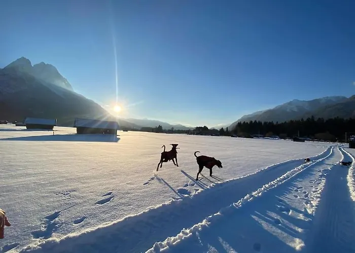 Διαμέρισμα Zentral, Ruhig & Stilvoll Mit Bergpanorama+ Garten *