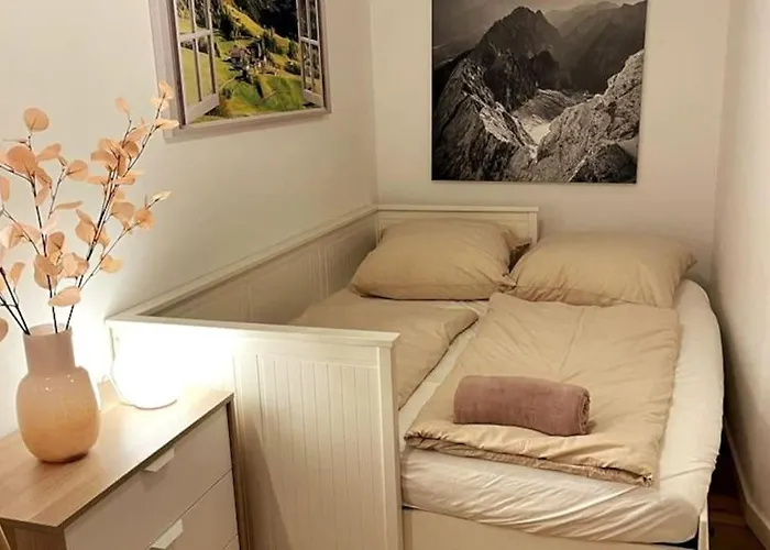 Διαμέρισμα Zentral, Ruhig & Stilvoll Mit Bergpanorama+ Garten *