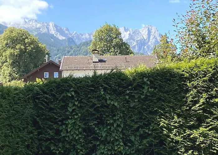 Διαμέρισμα Zentral, Ruhig & Stilvoll Mit Bergpanorama+ Garten *